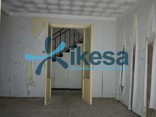 Chalet en venta en Alcaudete