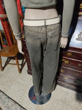 Pantalones vaqueros mujer.