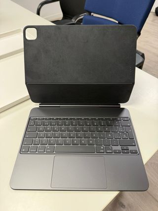 Magic Keyboard iPad Pro 13 M4/M5