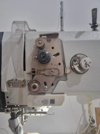 Máquina de coser automática SEWMAG