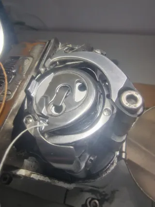 Máquina de coser automática SEWMAG