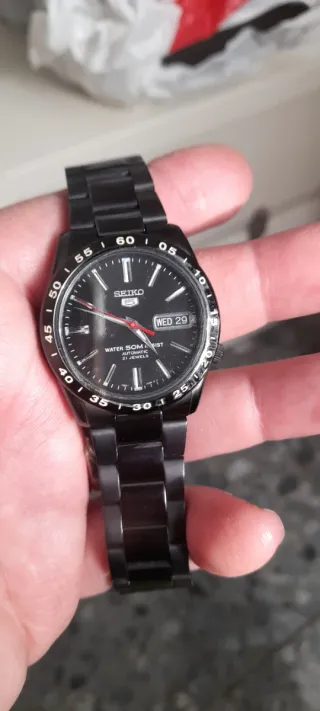 Reloj Seiko 5 Negro Automático