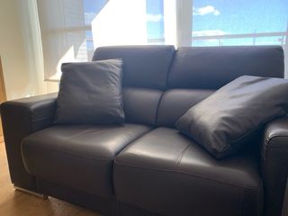 Sofá de piel marrón chocolate