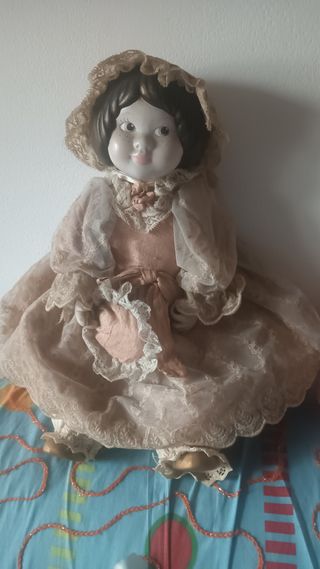 Bambola Thun occhi aperti