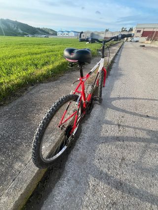 Bicicleta Topbike Roja y Blanca