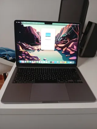 MacBook Air M2 Gris Espacial