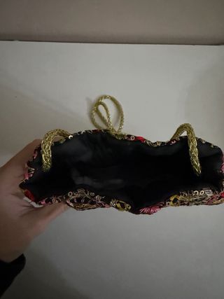 Bolso de fiesta tipo saco bordado