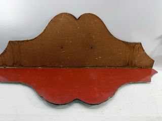 Espejo antiguo con adornos de bronce