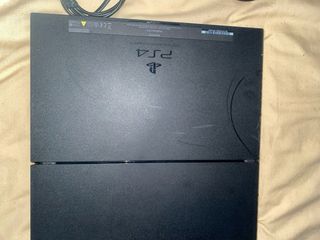 Ps4 1TB con mando y juegos
