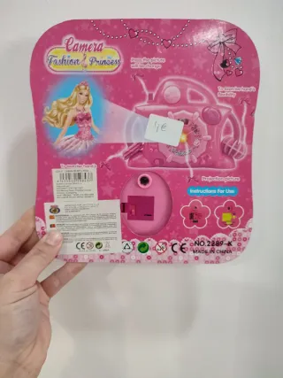 Cámara infantil rosa con proyección