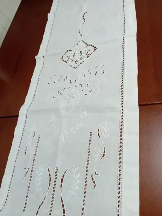 Tendina ricamata a mano 230x37 cm