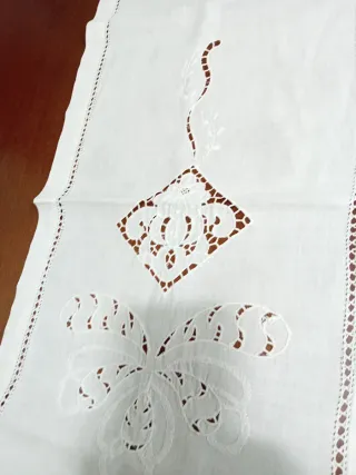 Tendina ricamata a mano 230x37 cm
