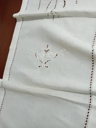 Tendina ricamata a mano 230x37 cm