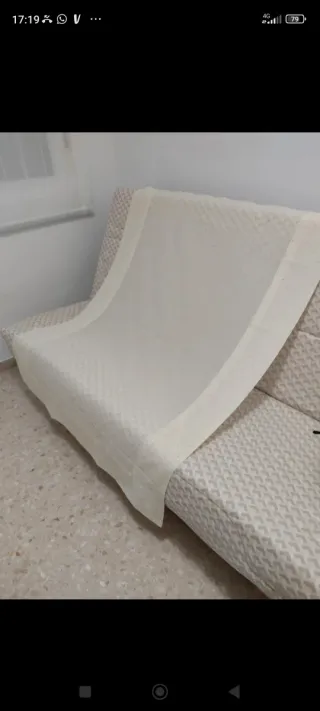 Estore beige y tono azul