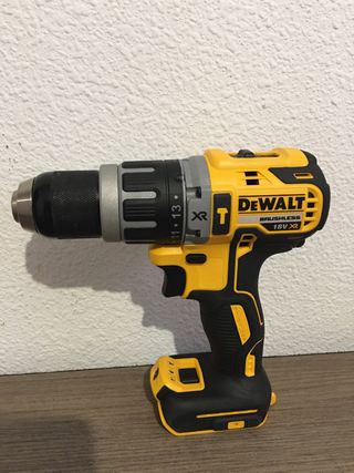 Taladro Original DeWalt DCD796