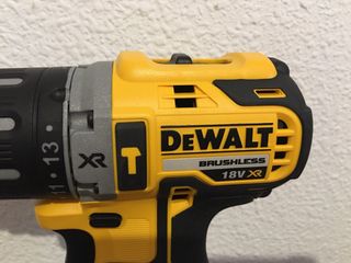 Taladro Original DeWalt DCD796