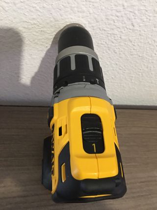 Taladro Original DeWalt DCD796