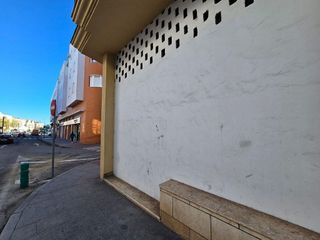 Local comercial en venta en La Banda - Campo de Fútbol en Chiclana de la Frontera