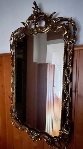 Recibidor de Bronce con Mármol y Metal