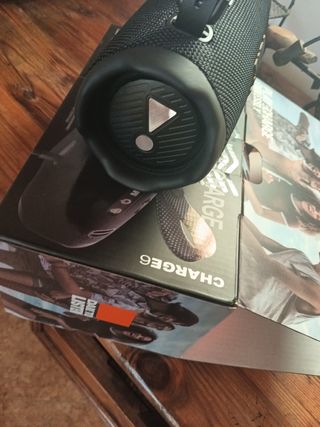Altavoz JBL charge 6