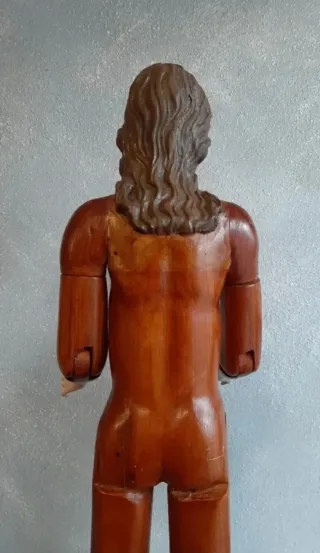 Virgen de madera articulada