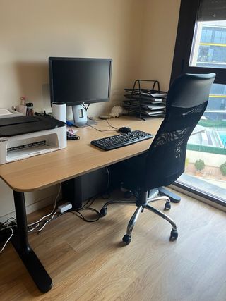 Silla de oficina ergonómica negra