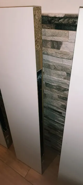 Estanterías de madera blancas