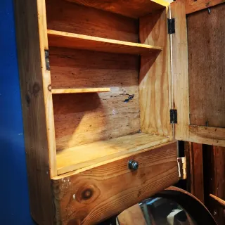 Armario pequeño madera antiguo romi