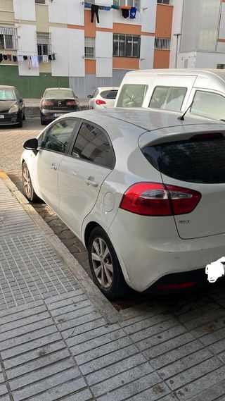 KIA Kia rio 2013