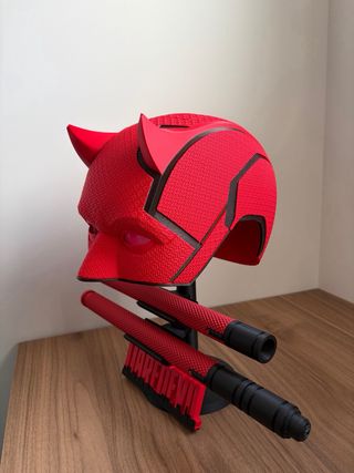 Pack Daredevil – Casco + Armas + Soporte