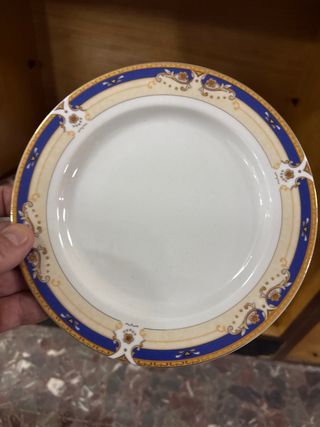 Vajilla de porcelana azul y blanca