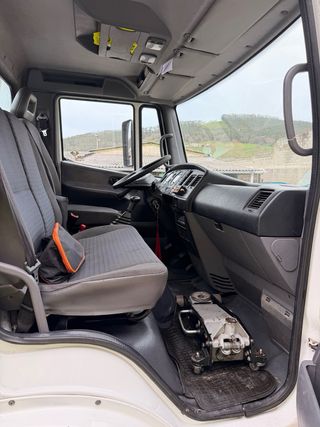 GRUA ASISTENCIA EN CARRETERA NISSAN ATLEON