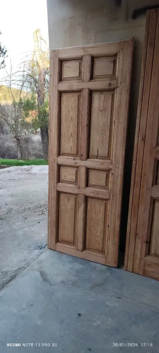 Puertas antiguas madera restauradas