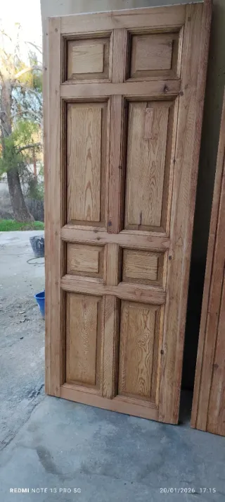 Puertas antiguas madera restauradas