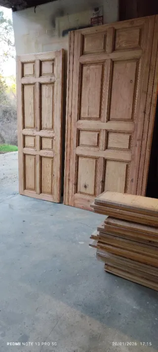 Puertas antiguas madera restauradas