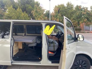 Mueble furgoneta camper volkswagen T5 + colchón.