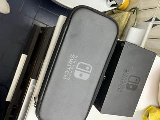 Nintendo Switch Rosa y Amarillo