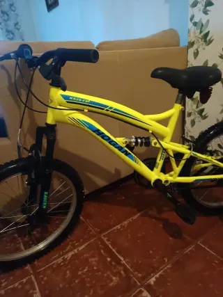 Bicicleta Montaña Amarilla