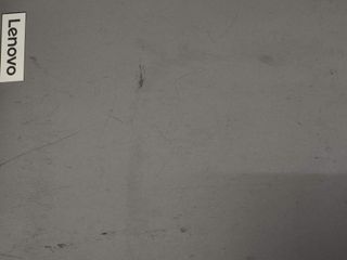 E1803519-0 Portátil Lenovo 15IRH8