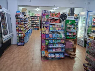 Se traspasa tienda de alimentación