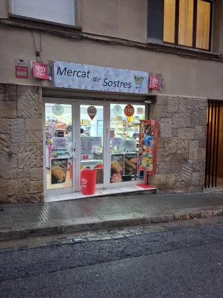Se traspasa tienda de alimentación