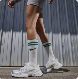 Zapatillas Nike V2K Run Blancas y Plata