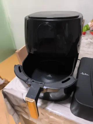 Freidora de aire negra