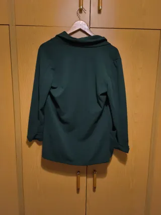 Chaqueta verde abierta