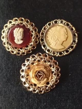 Lote 3 broches vintage dorados y rojos