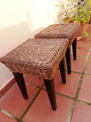 2 Sgabelli in Vimini e Legno