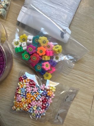 Kit para hacer pulseras y collares