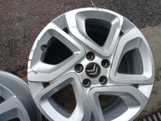 2 Llantas de 17 "Citroën,valen para mas modelos