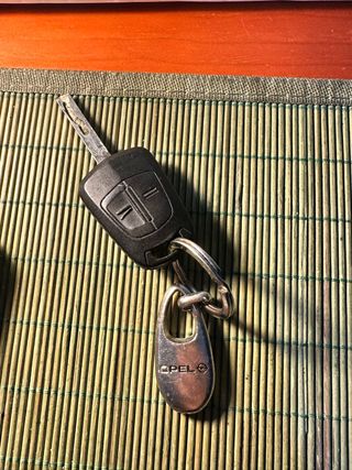 Llave Opel Astra Zafira con llavero ORIGINAL
