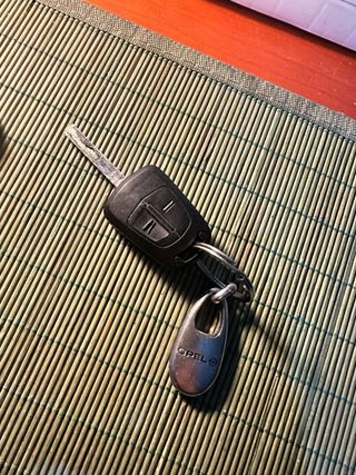 Llave Opel Astra Zafira con llavero ORIGINAL